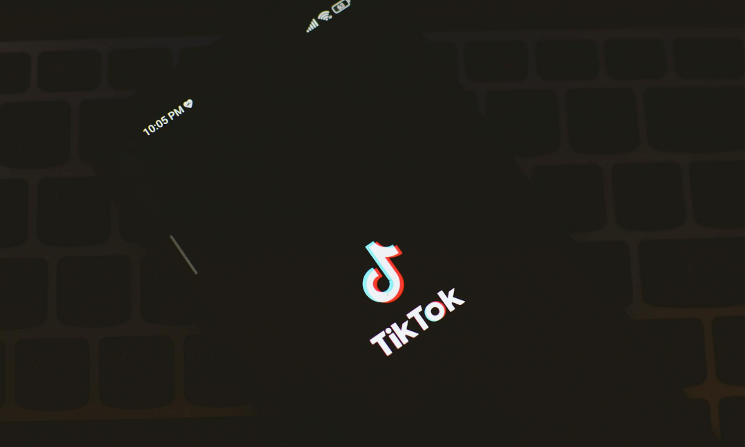 Storytelling no TikTok transforma temas complexos em conteúdos claros e atrativos.